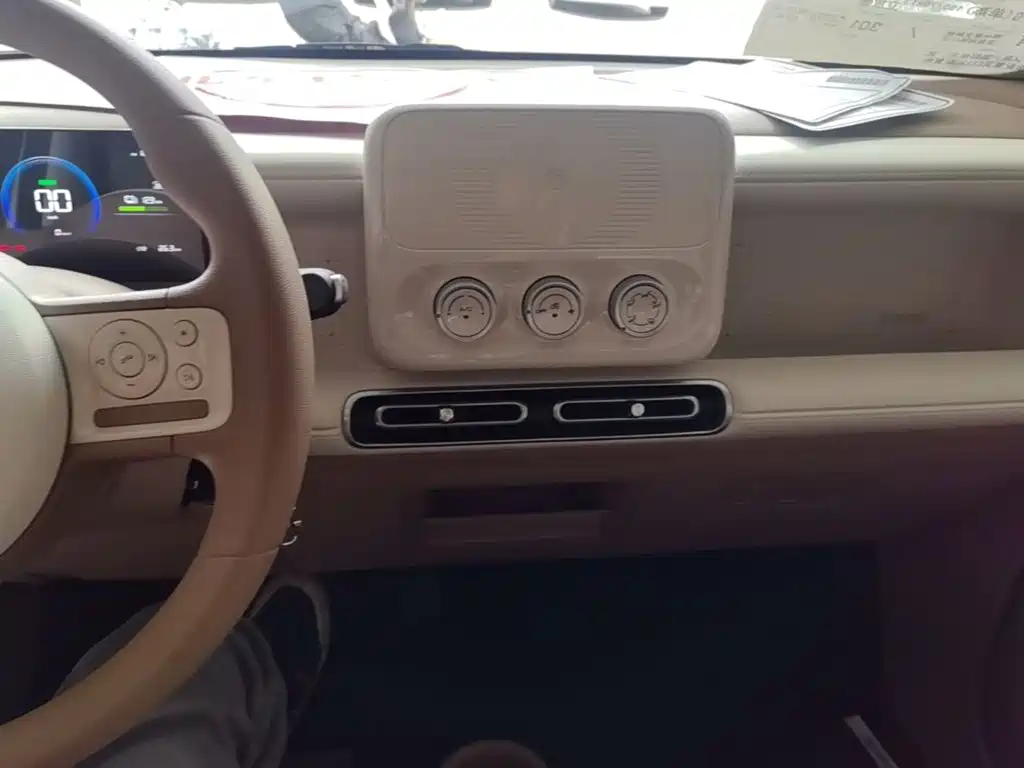 Wuling MINIEV — миниатюра 13