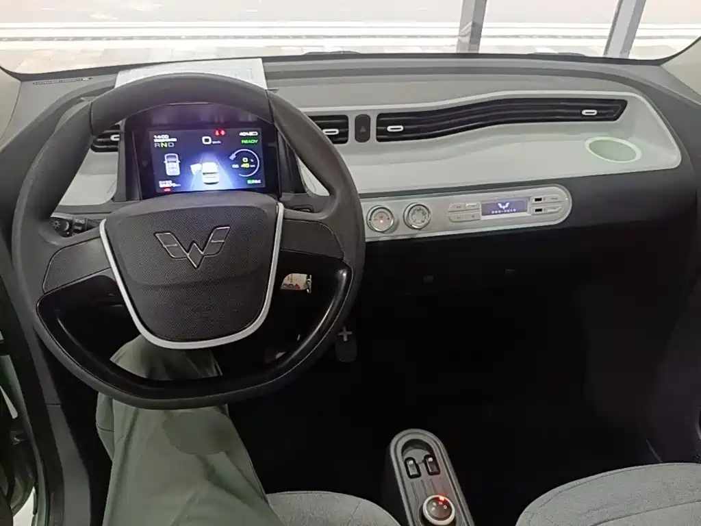 Wuling MINIEV — миниатюра 10