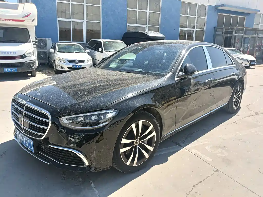 Mercedes-Benz S-Class 2024