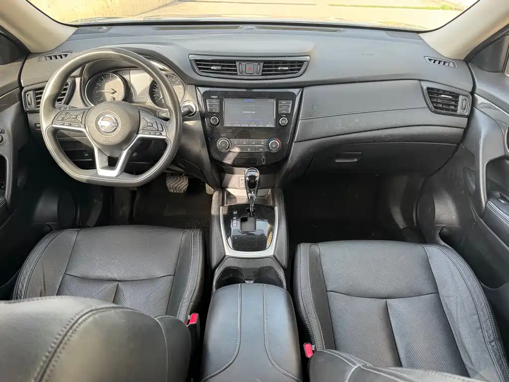 Nissan X-Trail 2017 2.0L CVT Fashion 2WD