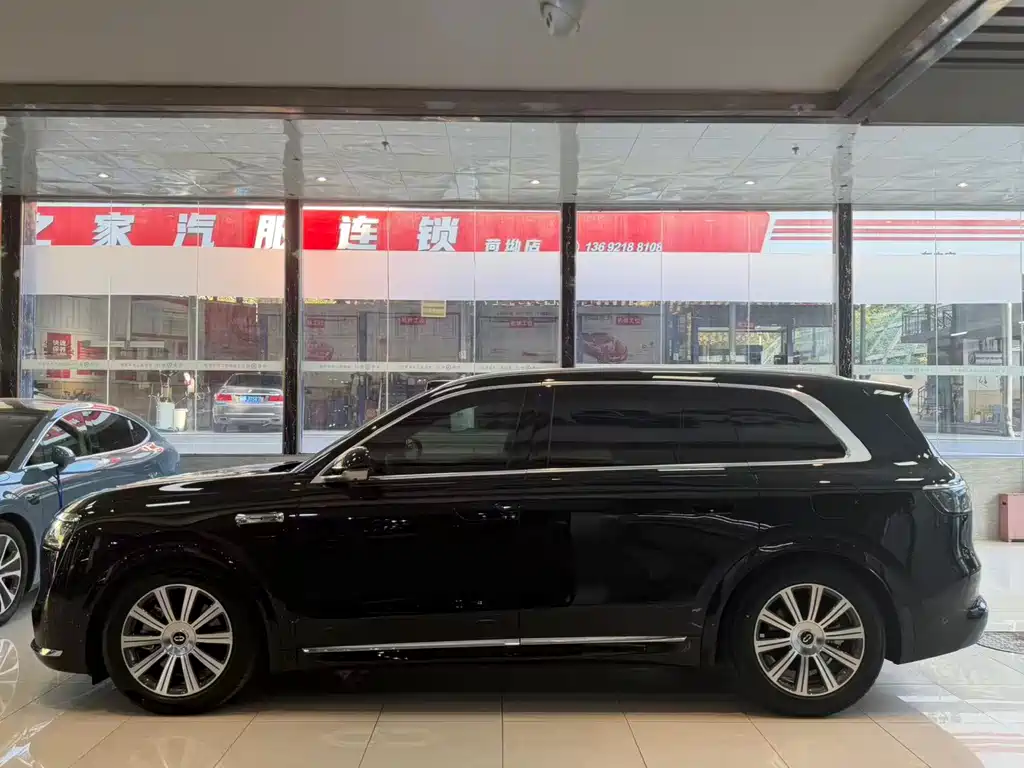 AITO ASK THE WORLD M8