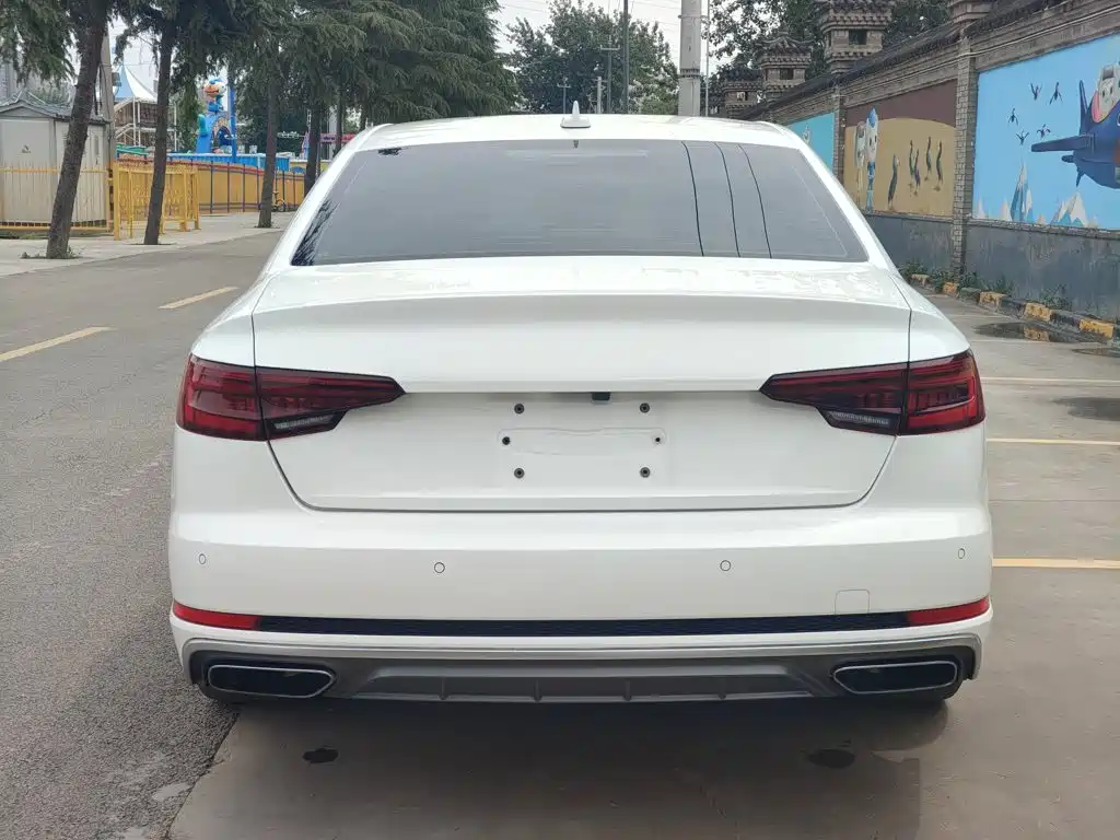 Audi A4L 2019 40 TFSI Fashion VI