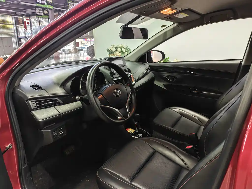 Toyota Yaris L — миниатюра 4