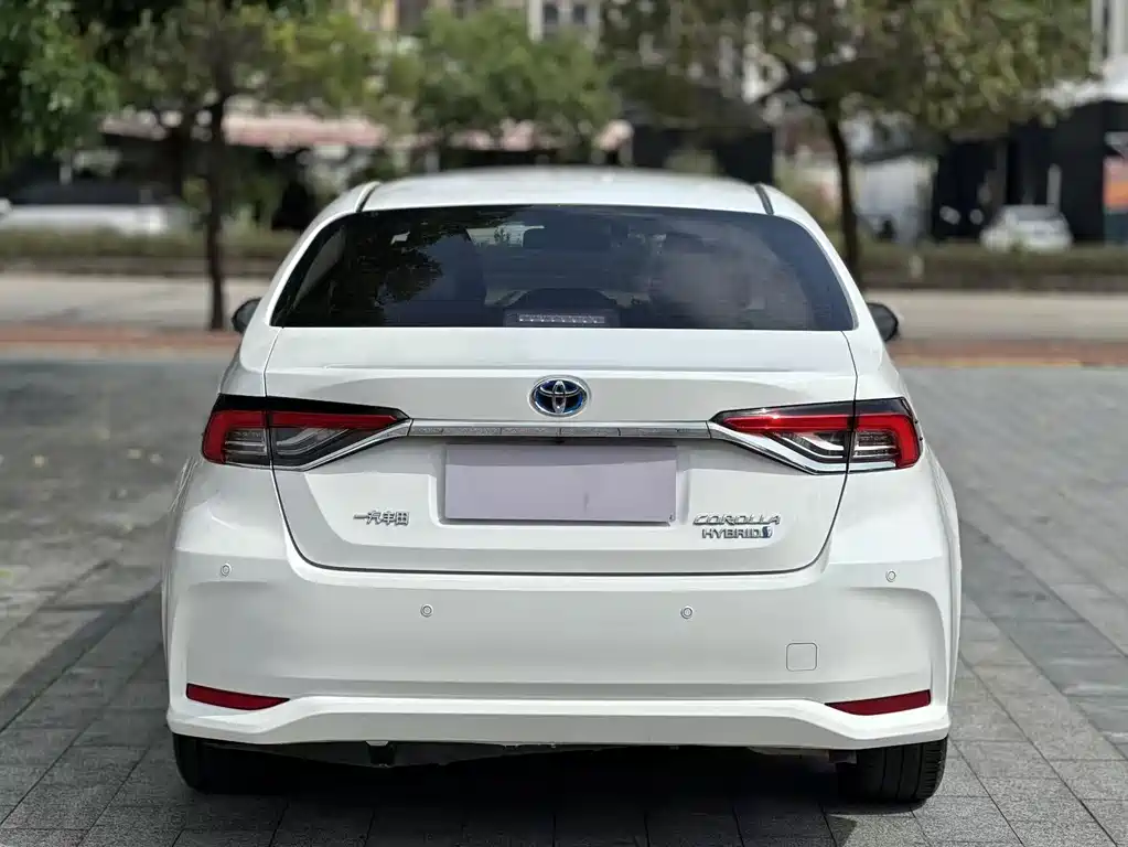 Toyota Corolla — миниатюра 8