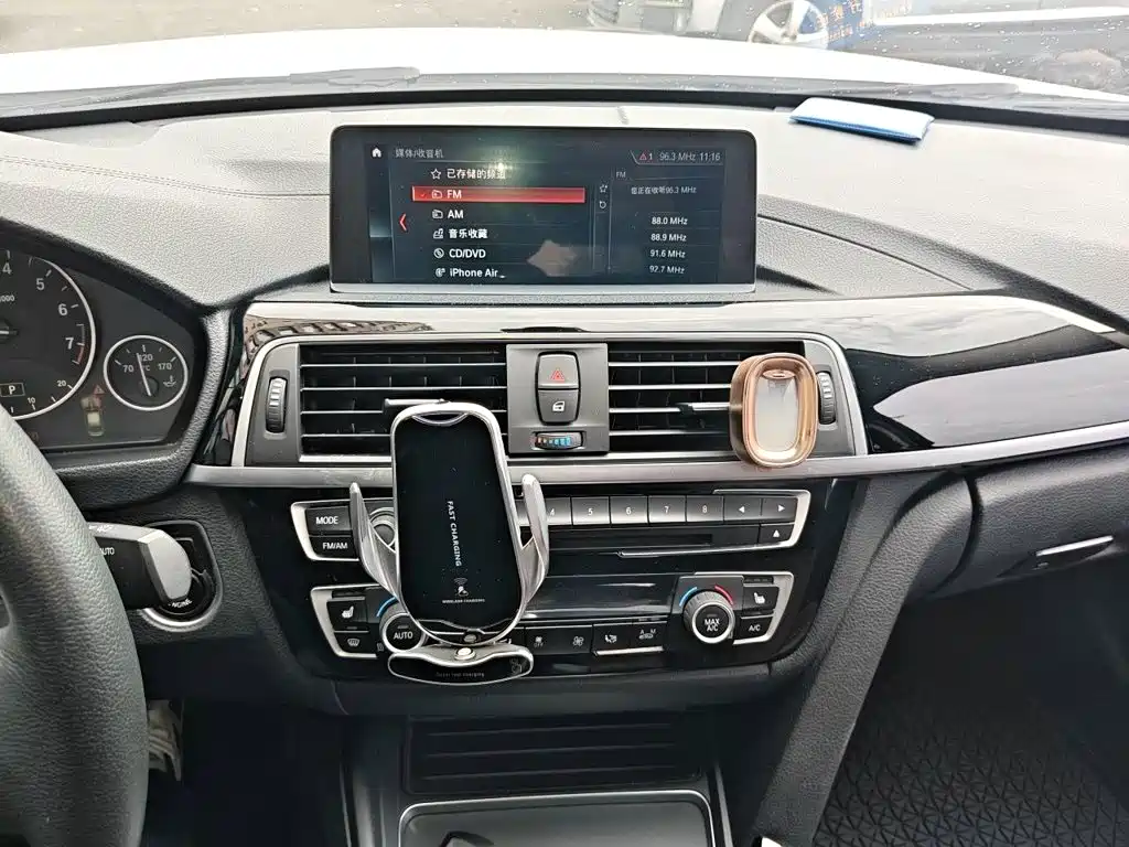 BMW 3 Series — миниатюра 14