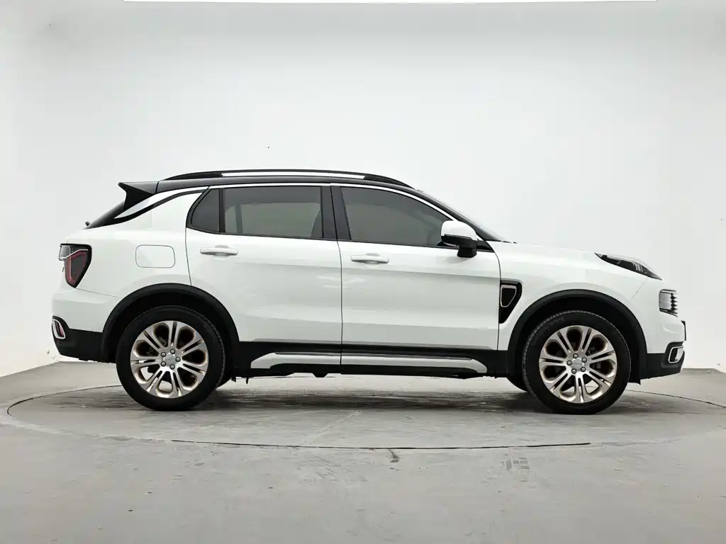 Lynk & Co 01 — миниатюра 2