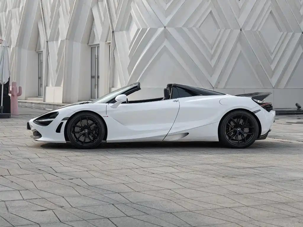 MCLAREN 720S