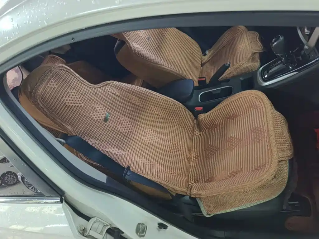 Nissan Tiida — миниатюра 25