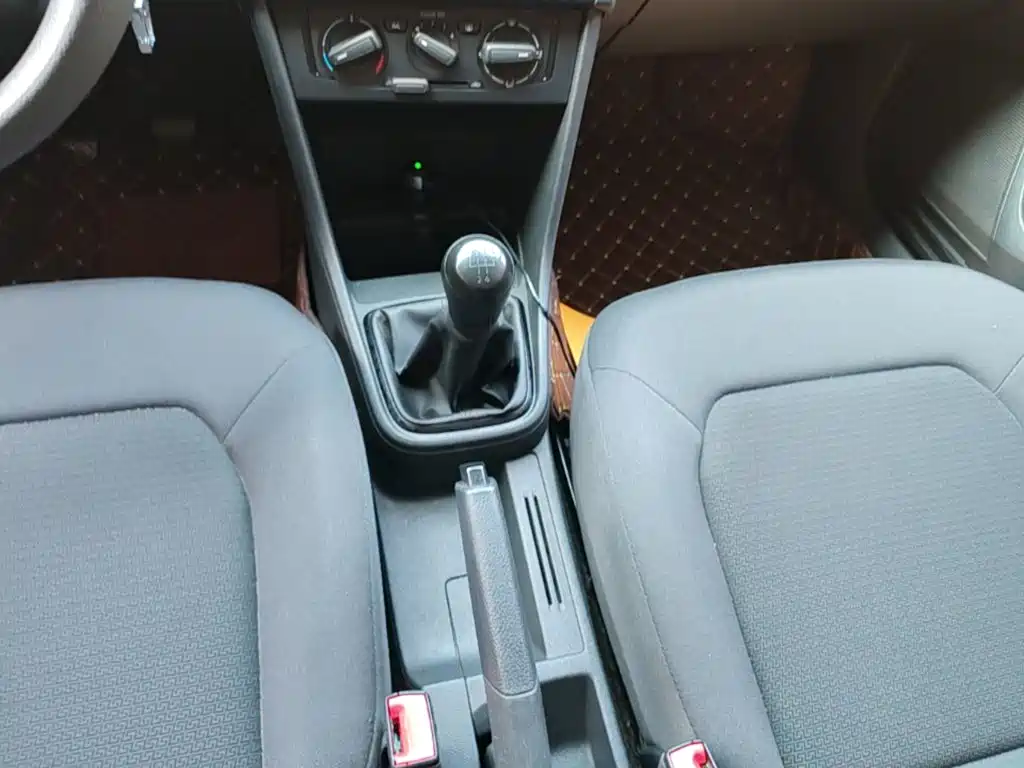 Volkswagen Santana — миниатюра 14