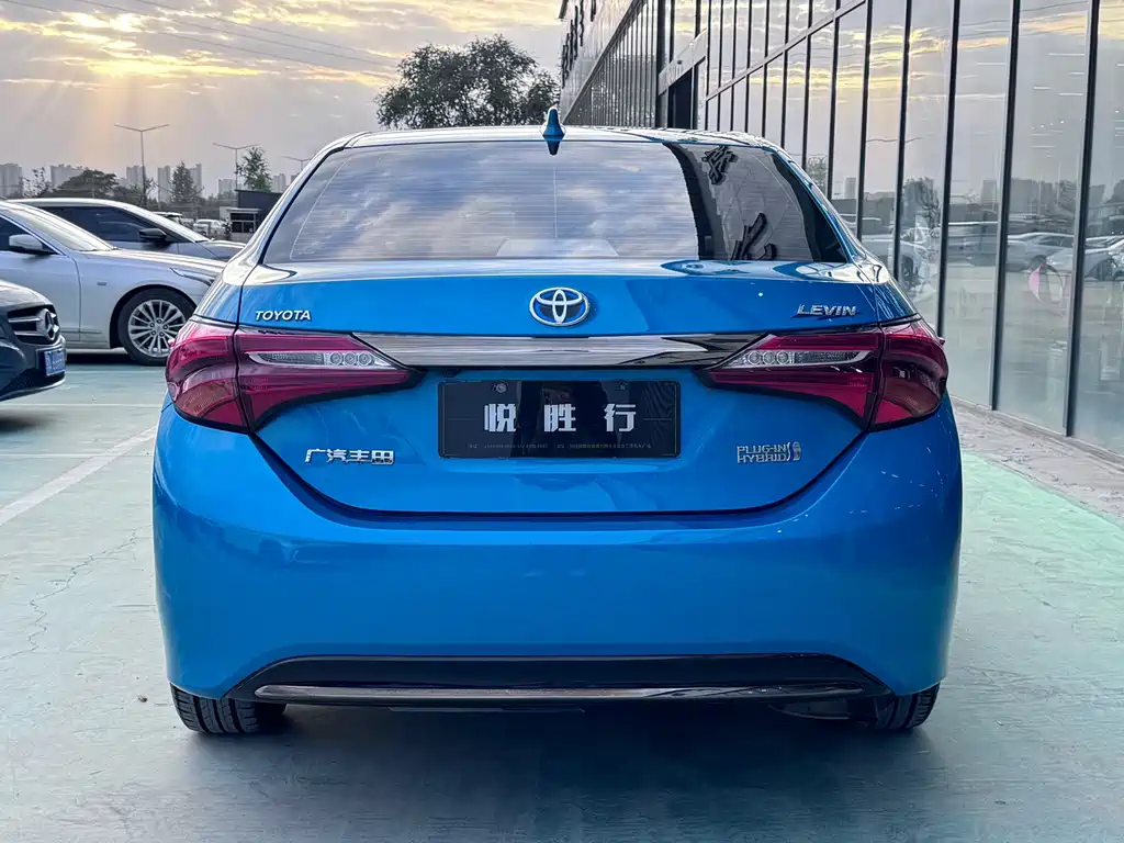 Toyota Levin Twin Engine E+ — миниатюра 6