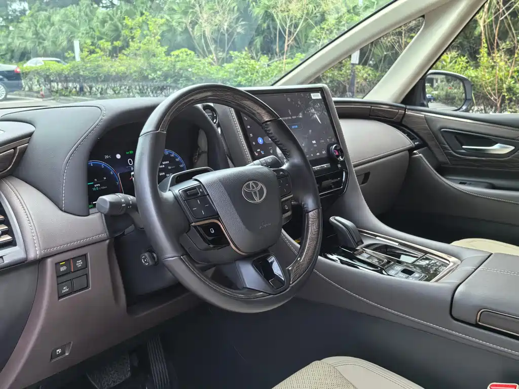 Toyota Alphard 2024 2.5L Premium