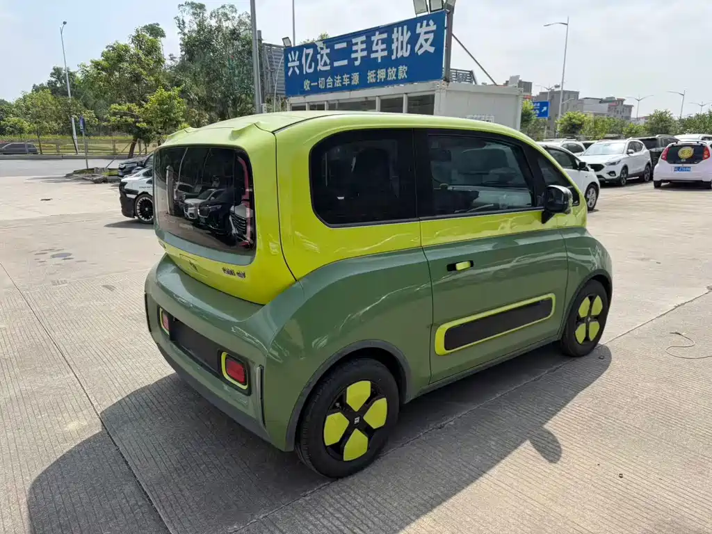 Baojun KiWi EV — миниатюра 8