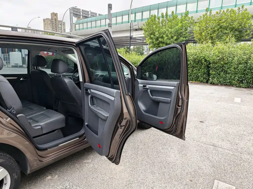 Volkswagen Touran — миниатюра 9