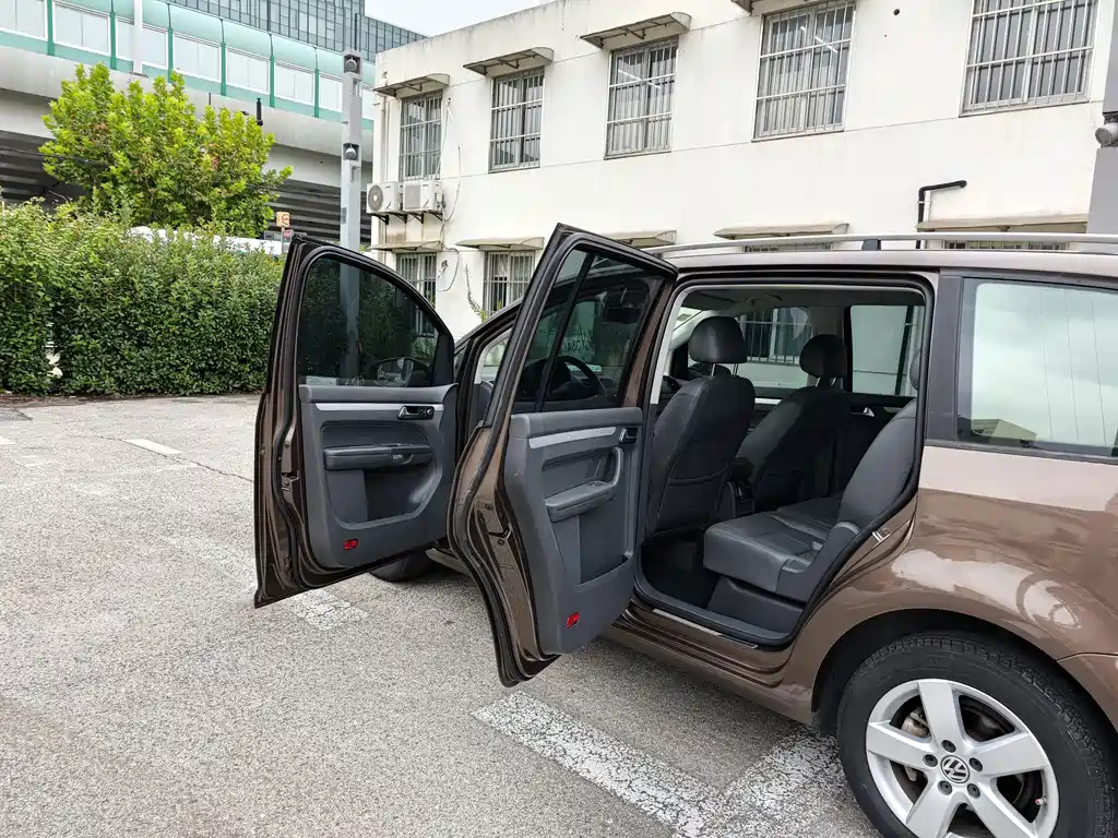 Volkswagen Touran — миниатюра 17