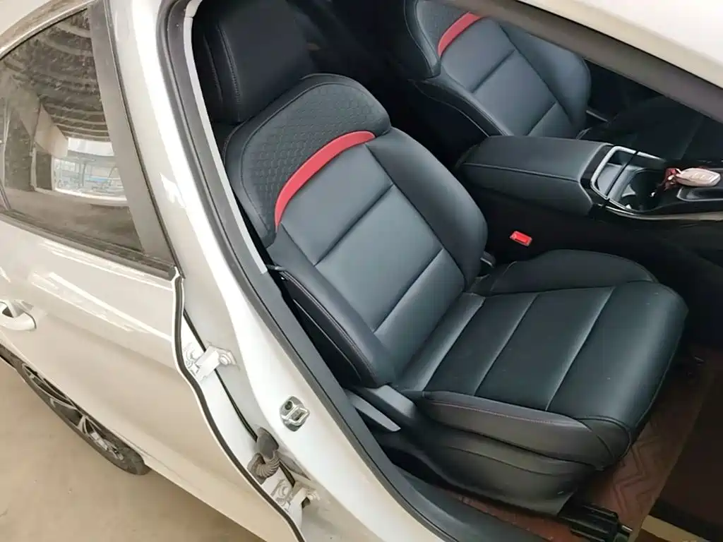 MG MG5 — миниатюра 25