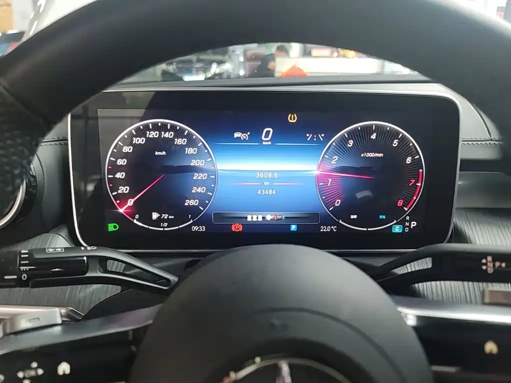 Mercedes-Benz C-Class — миниатюра 12