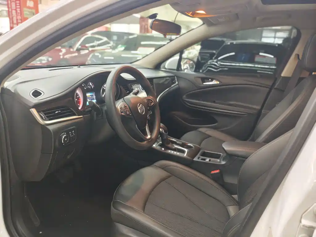 Buick Verano Sedan 20T DCT Leading Type, фото 8