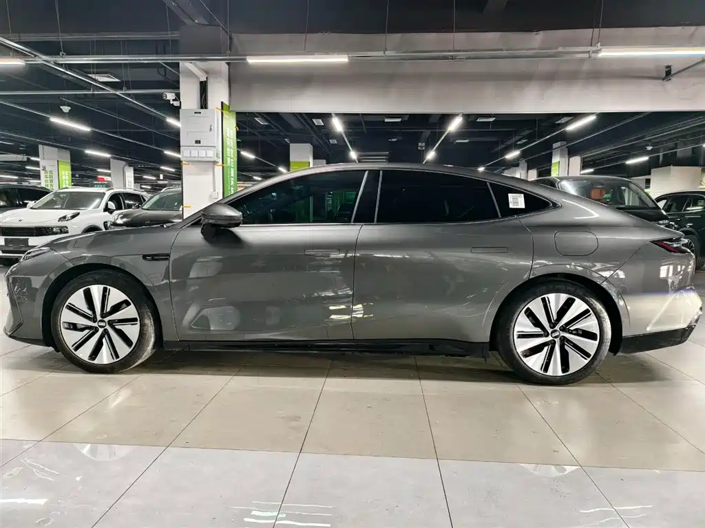 GEELY GALAXY GALAXY E8