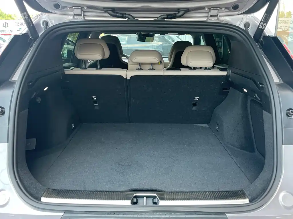 Volvo XC70 PHEV — миниатюра 16