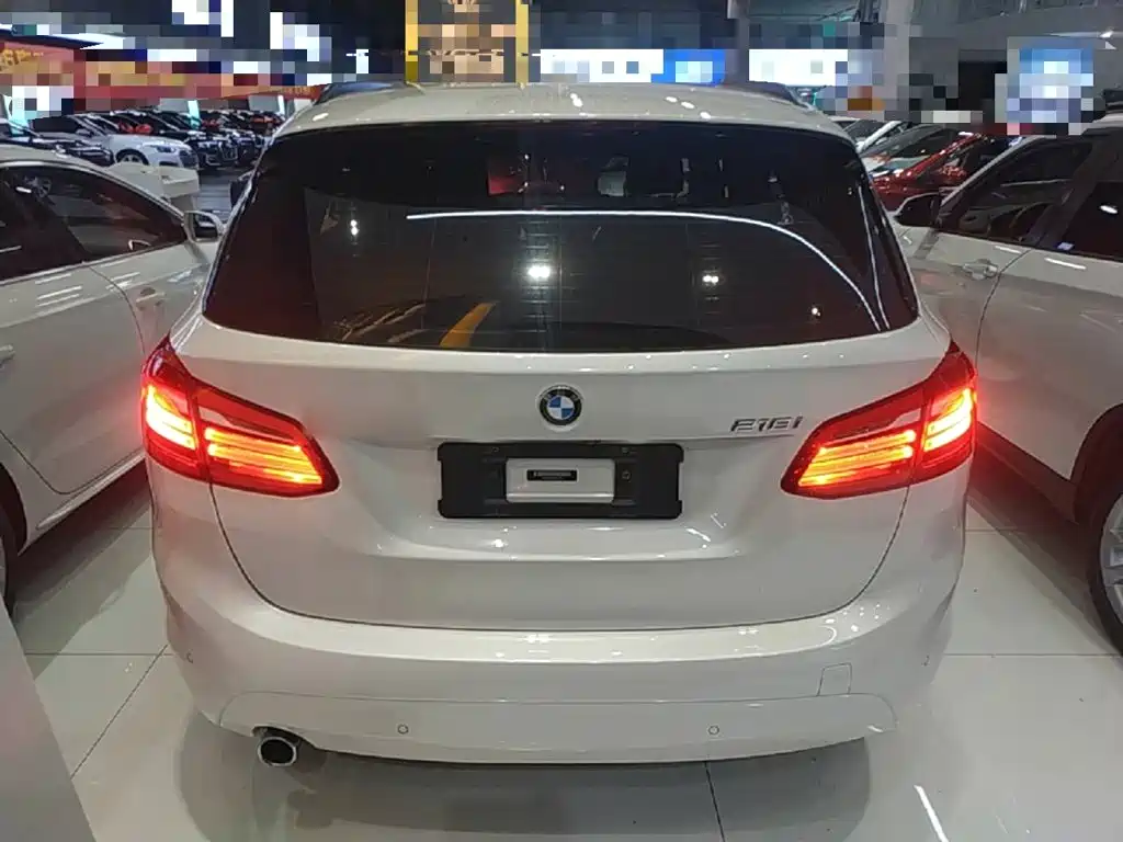BMW 2 Series Active Tourer — миниатюра 6