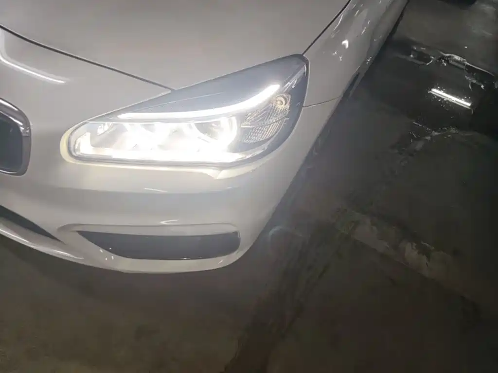 BMW 2 Series Active Tourer — миниатюра 24