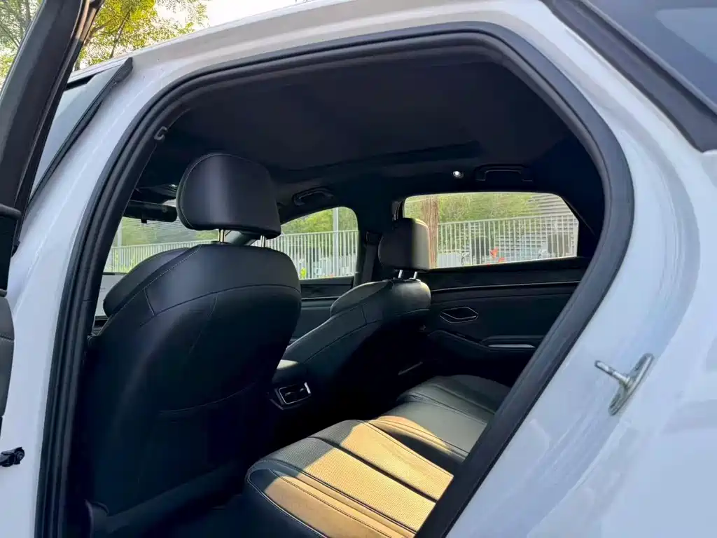 BYD Qin L — миниатюра 6