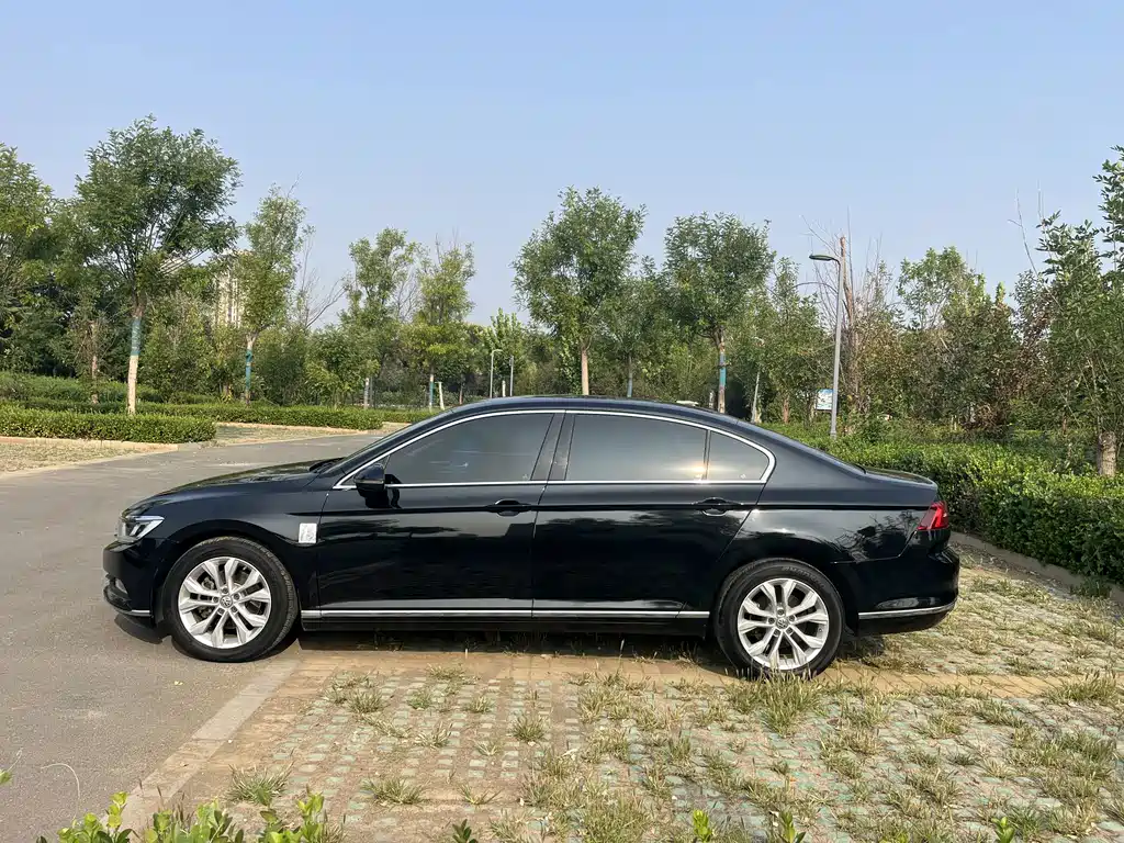 Volkswagen Sagitar — миниатюра 4