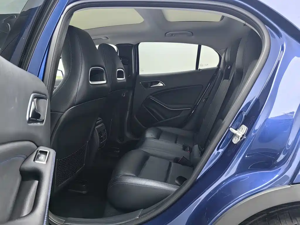 Mercedes-Benz GLA — миниатюра 15