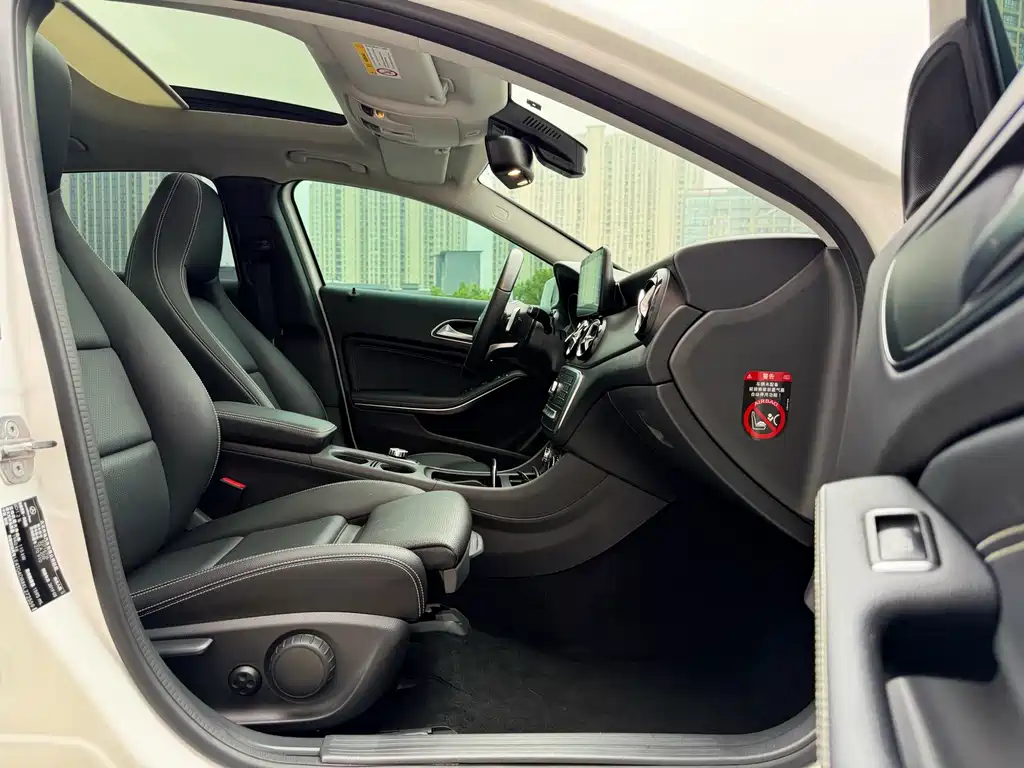 Mercedes-Benz GLA — миниатюра 8