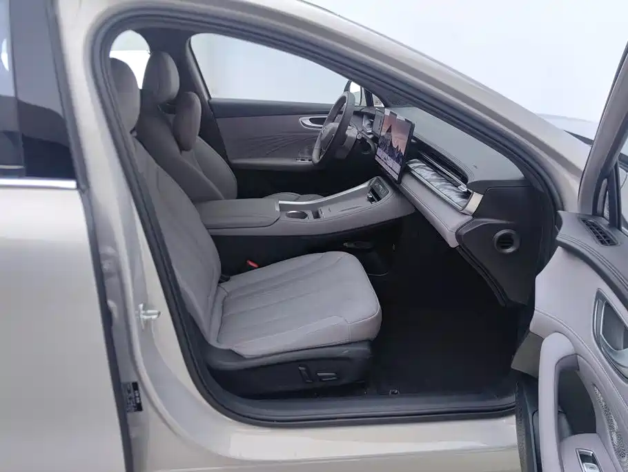 Roewe M7 DMH — миниатюра 8