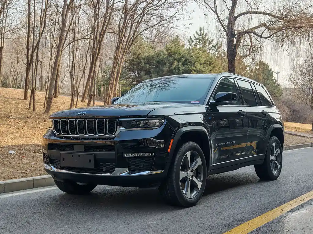 JEEP GRAND CHEROKEE 4XE