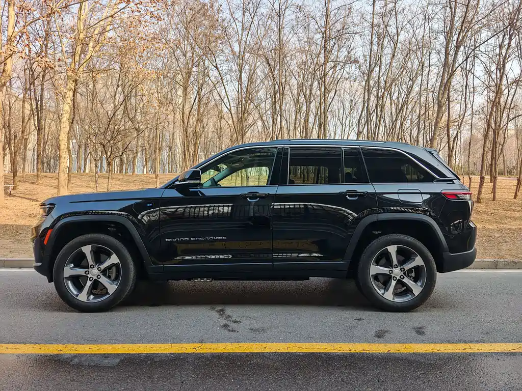 JEEP GRAND CHEROKEE 4XE