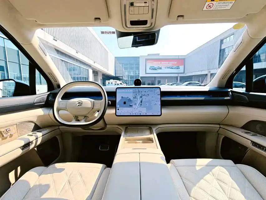 NIO ES8 — миниатюра 4