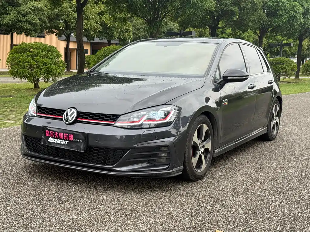 Volkswagen Golf 2015 1.4TSI MT Comfort