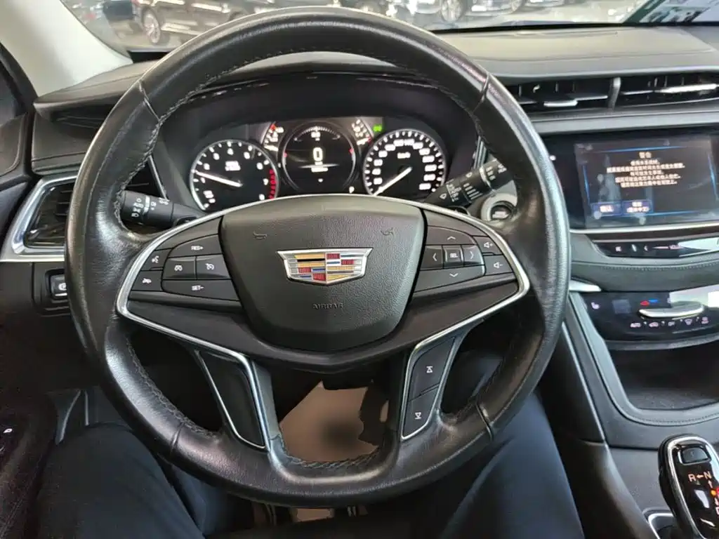 Cadillac XT5 — миниатюра 11