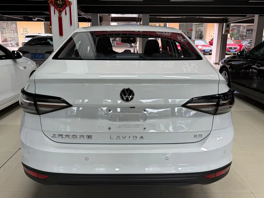 Volkswagen Lavida — миниатюра 5