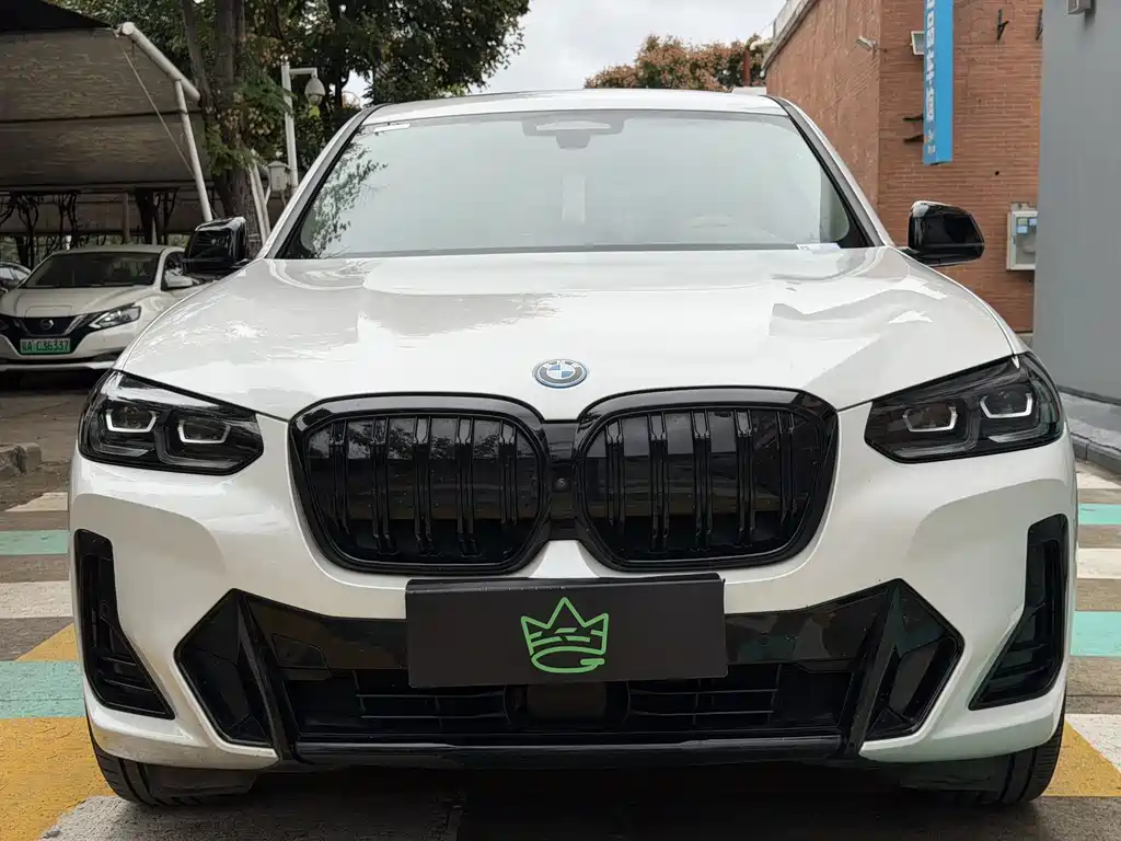 BMW iX3 — миниатюра 2
