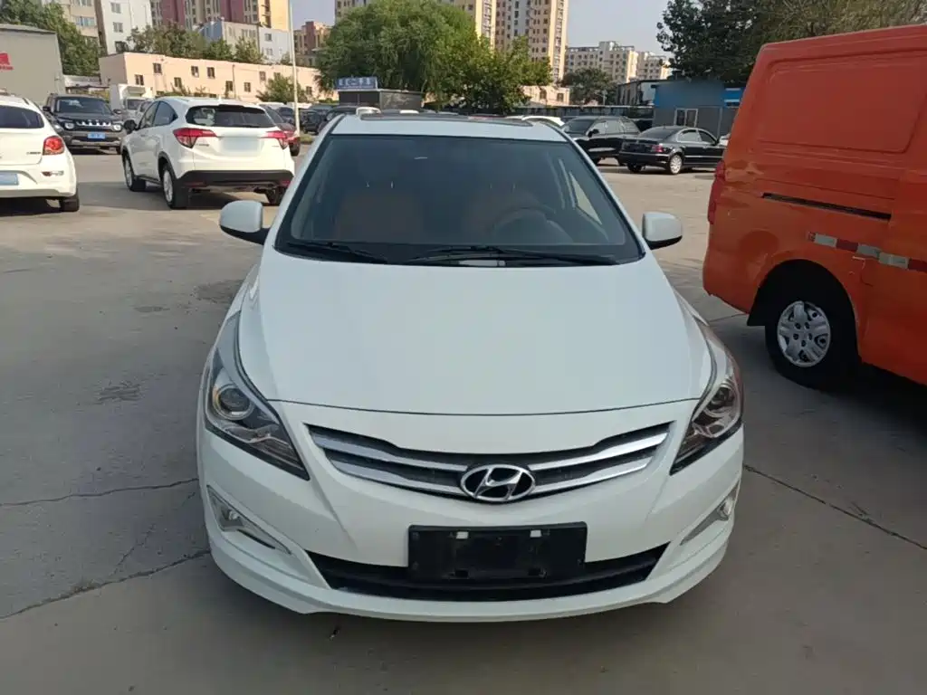 Hyundai Verna — миниатюра 3
