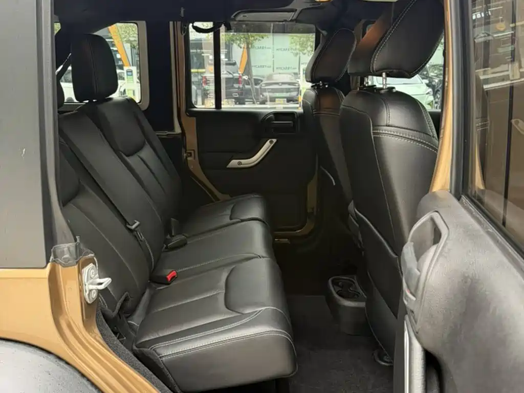 Jeep Wrangler — миниатюра 18