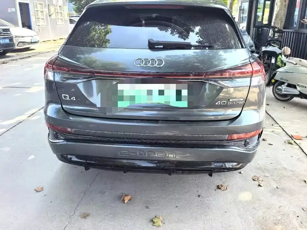 Audi Q4 e-tron — миниатюра 8