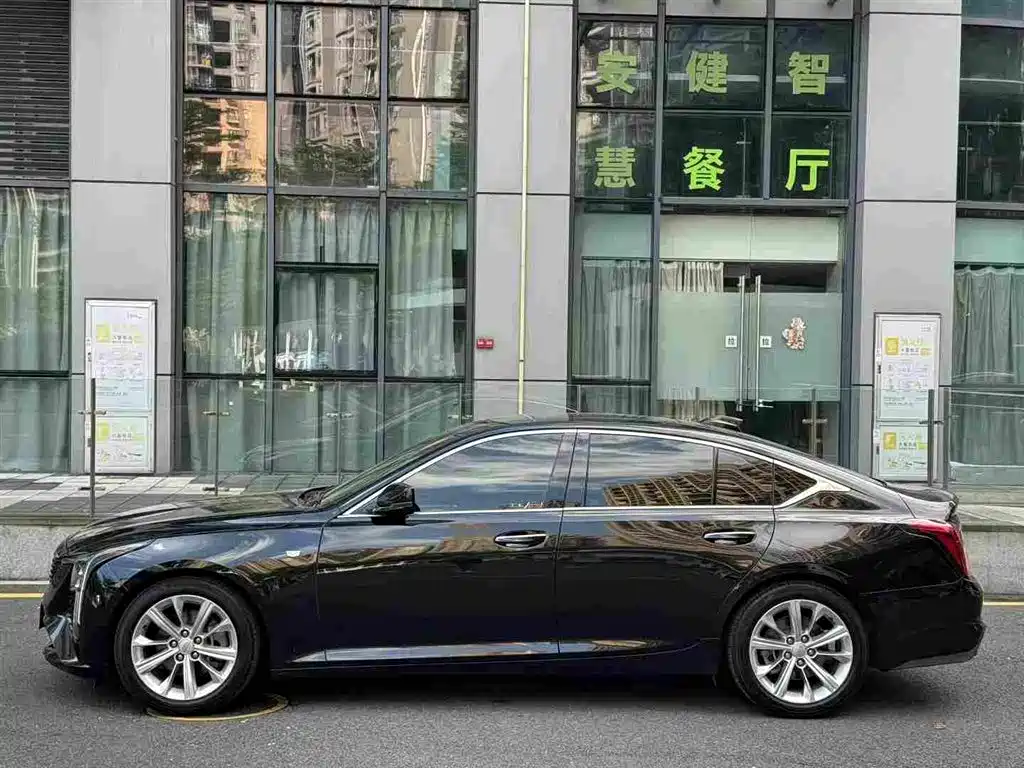 Cadillac CT5 — миниатюра 2