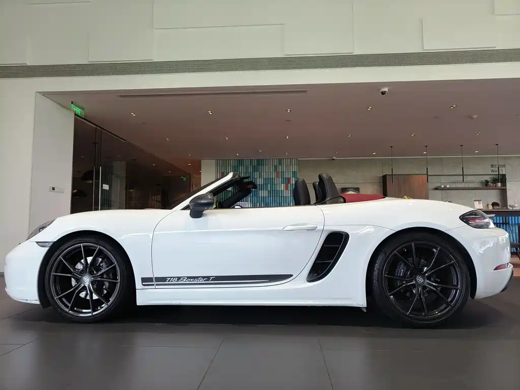 Porsche 718 2019 Boxster T 2.0T