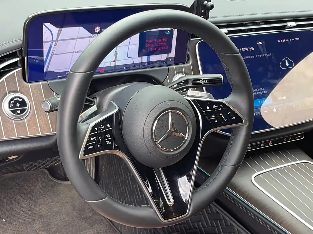Mercedes-Benz E-Class — миниатюра 6