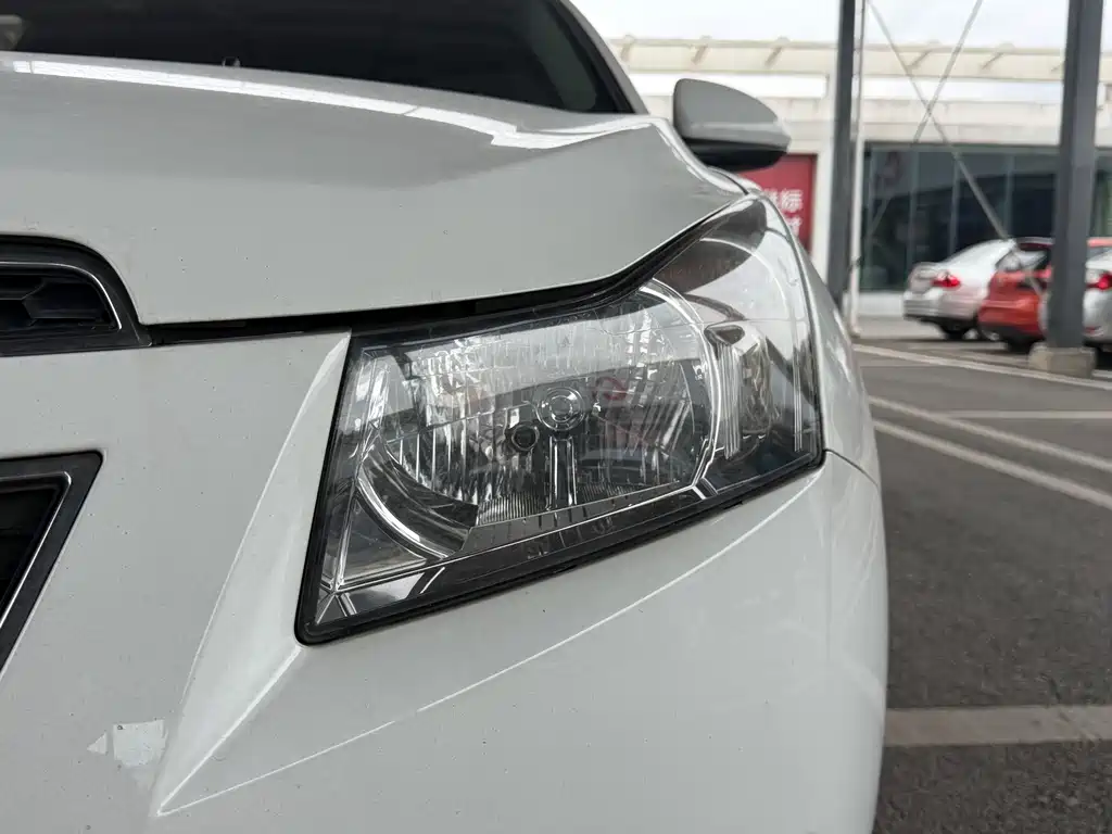 Chevrolet Cruze — миниатюра 14