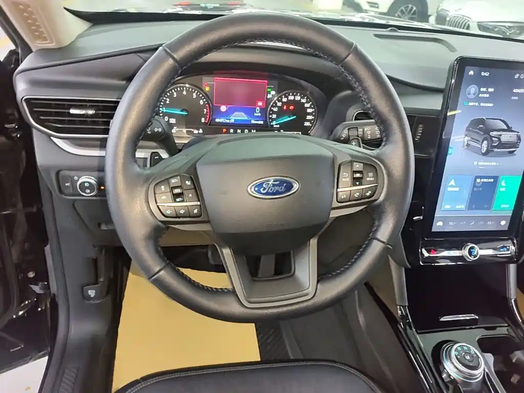 Ford Explorer — миниатюра 11