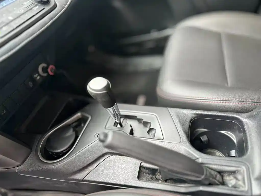 Toyota RAV4 — миниатюра 18