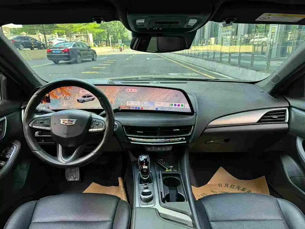 Cadillac CT5 — миниатюра 7