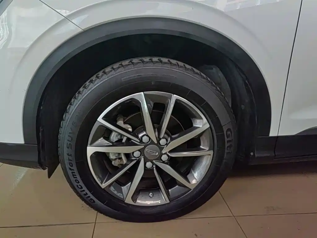 Geely Binyue — миниатюра 23