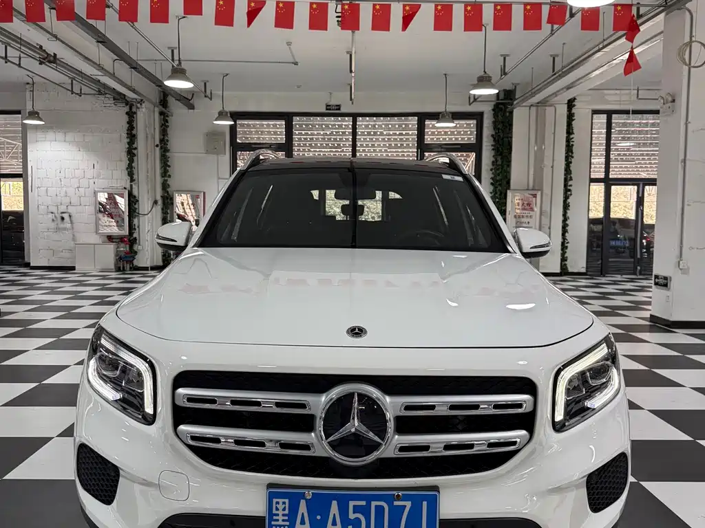 Mercedes-Benz GLB — миниатюра 2
