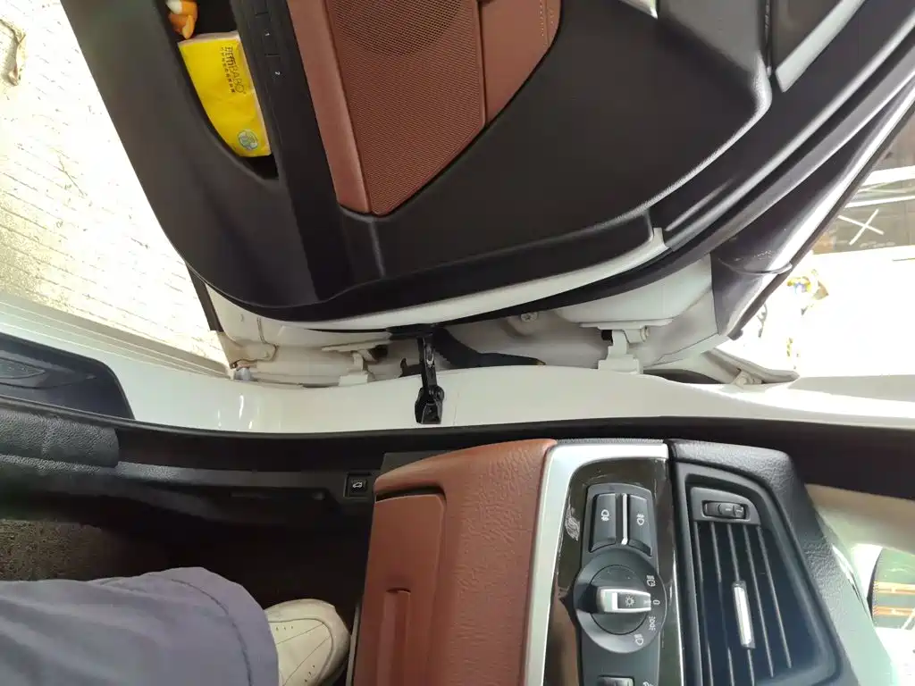 BMW 5 Series — миниатюра 19